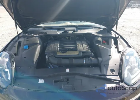 2017 Porsche Cayenne Platinum Edition z USA, uszkodzony, nr VIN WP1AA2A22HKA82308